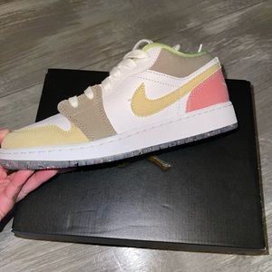 Jordan 1 Low Pastel Grind Vivid Geen